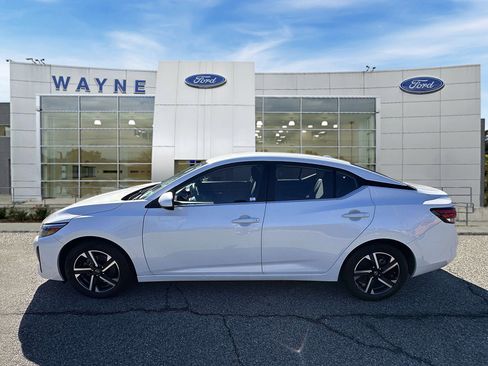 Used 2024 Nissan Sentra SV image 7