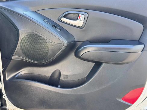 Used 2013 Hyundai Tucson GLS image 13