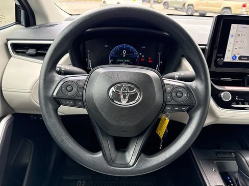 Used 2026 Toyota Corolla Cross L AWD/4WD image 20