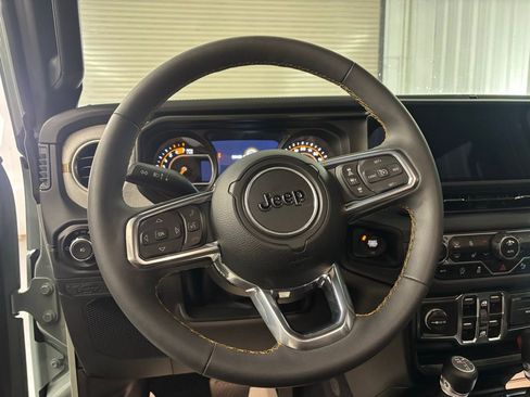 Used 2024 Jeep Wrangler Sahara w/ Technology Group image 8