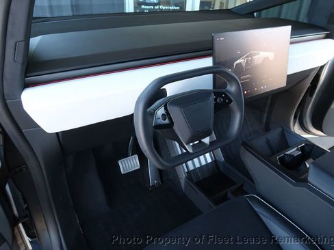 Used 2024 Tesla Cybertruck AWD Crew Cab image 10