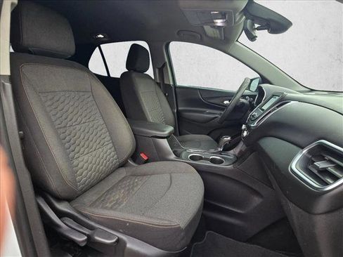 Used 2021 Chevrolet Equinox LT FWD image 19