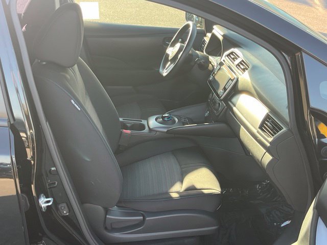 Used 2024 Nissan Leaf S FWD image 9
