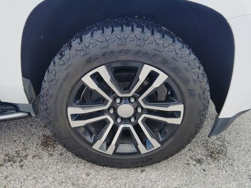 Used 2020 GMC Yukon SLT w/ Open Road Package image 9