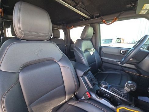 Used 2023 Ford Bronco Badlands w/ Sasquatch Package image 16