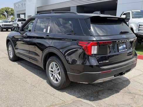 New 2026 Ford Explorer Active w/ Active Comfort Package RWD image 4