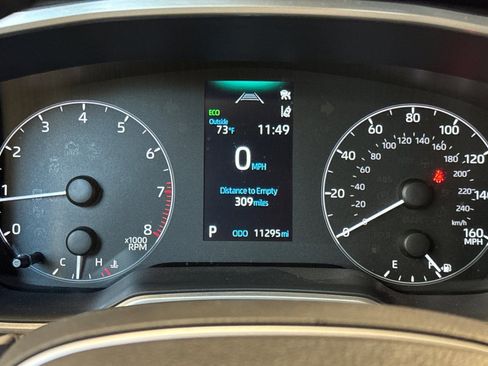 Certified 2025 Toyota Corolla SE image 33