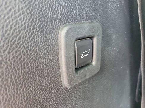 Used 2015 Ford Expedition Limited w/ Equipment Group 301A AWD/4WD image 23