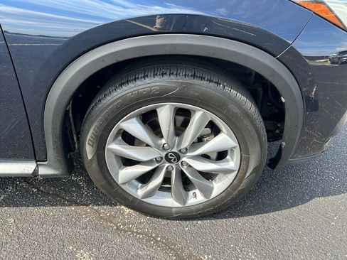 Used 2021 INFINITI QX50 Luxe AWD/4WD image 2