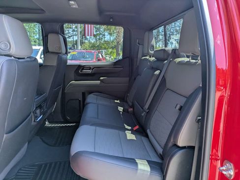 Used 2025 Chevrolet Silverado 1500 ZR2 w/ Technology Package AWD/4WD image 13