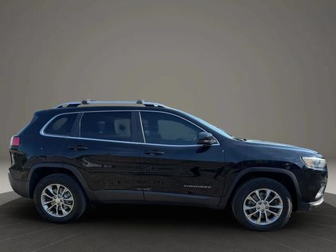Used 2021 Jeep Cherokee Latitude Plus AWD/4WD image 4