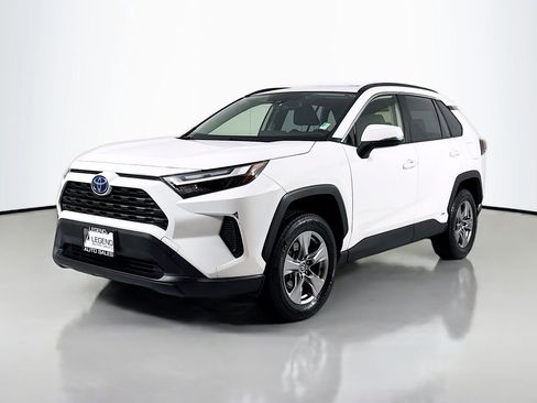 Used 2022 Toyota RAV4 XLE w/ Convenience Package AWD/4WD image 1