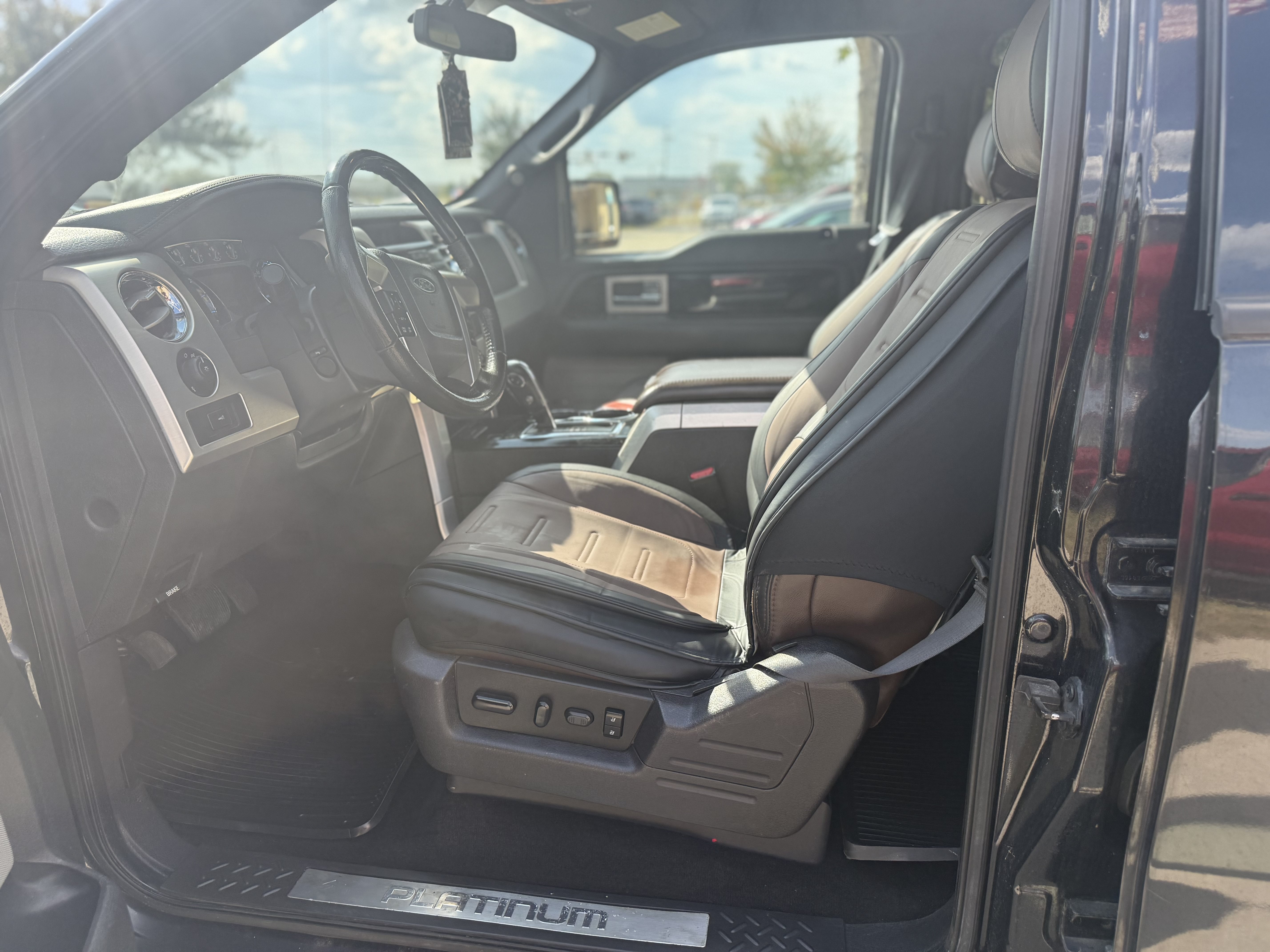 Used 2012 Ford F150 Platinum AWD/4WD image 15