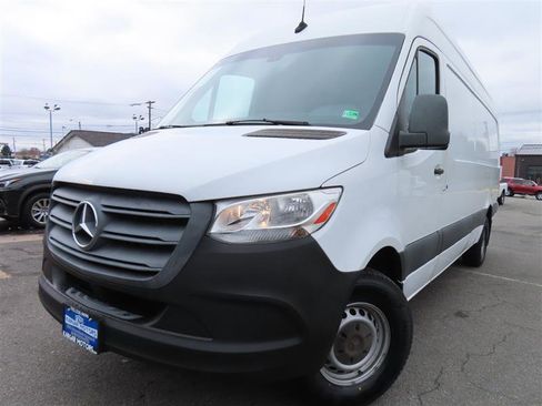 Used 2021 Mercedes-Benz Sprinter 2500 w/ Driver Convenience Package image 1