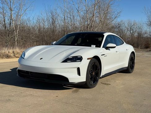 Used 2025 Porsche Taycan 4S AWD/4WD image 6