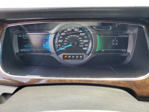 Used 2016 Ford Taurus Limited w/ Equipment Group 301A FWD image 14