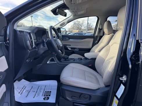 Used 2024 Ford Ranger Lariat w/ FX4 Off-Road Package image 18