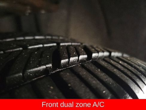 Used 2016 Toyota Camry XLE w/ Moonroof Package image 11