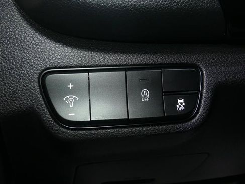Used 2024 Kia Seltos S AWD/4WD image 29