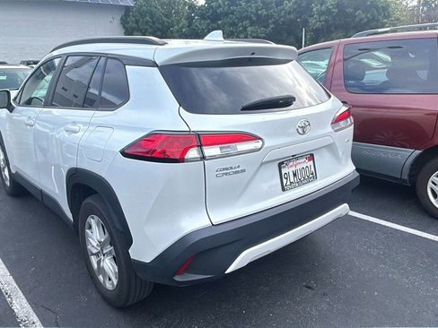 Certified 2023 Toyota Corolla Cross LE image 2