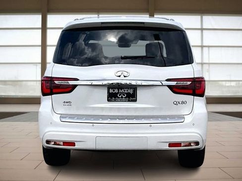 Used 2021 INFINITI QX80 Sensory w/ All-Season Package image 4