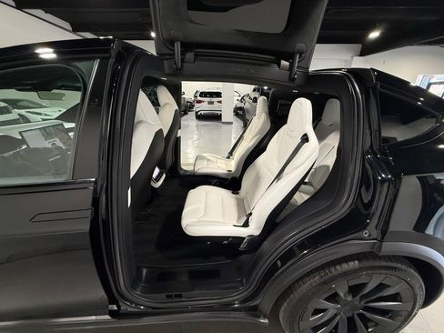 Used 2022 Tesla Model X Plaid image 57