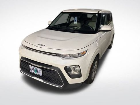 Used 2022 Kia Soul LX image 5
