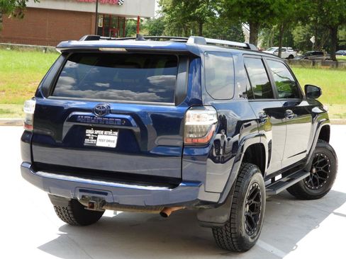 Used 2020 Toyota 4Runner SR5 AWD/4WD image 13
