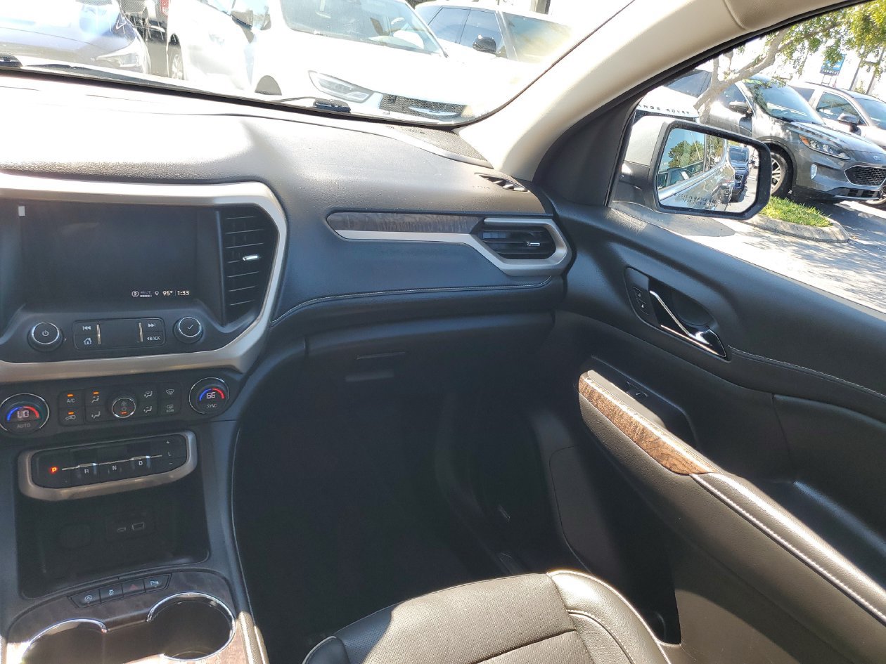 Used 2023 GMC Acadia Denali w/ Denali Ultimate Package FWD image 14