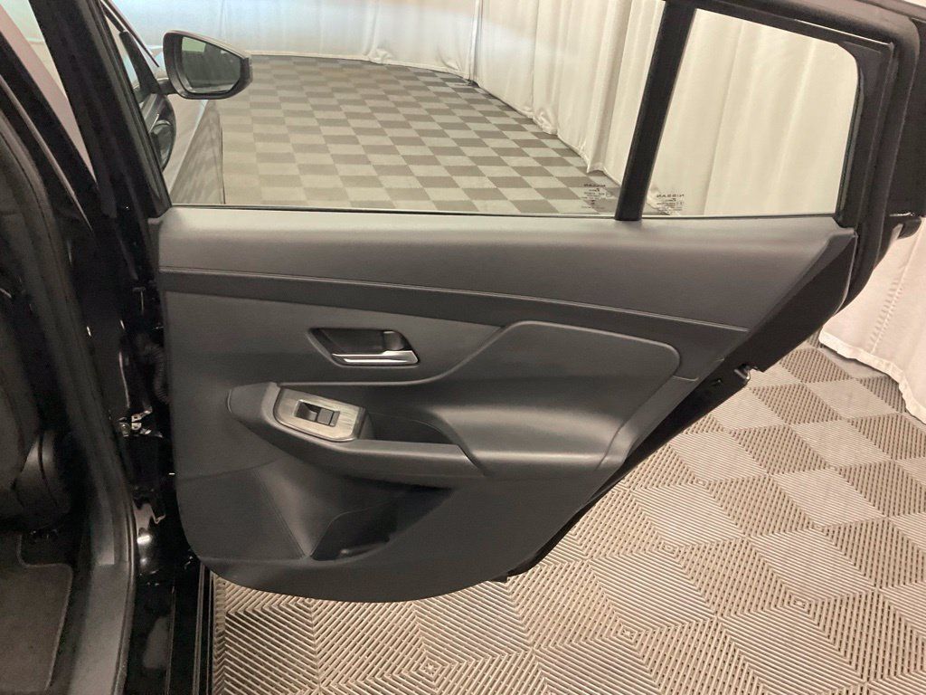 Used 2026 Nissan Sentra SR w/ Floor Mat Package FWD image 23