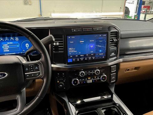 Used 2024 Ford F350 Lariat image 8