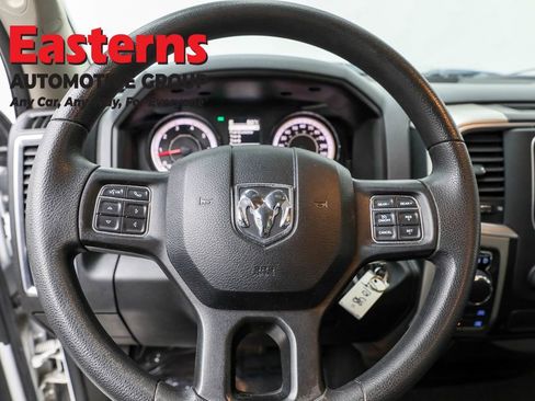 Used 2019 RAM 1500 Classic SLT image 10