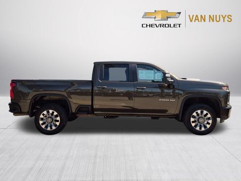 Used 2023 Chevrolet Silverado 2500 Custom w/ Custom Convenience Package RWD image 4