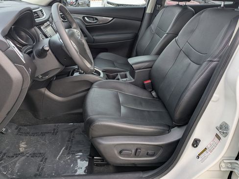 Used 2016 Nissan Rogue SL w/ SL Premium Package image 13