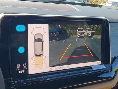 New 2026 Volkswagen Atlas Cross Sport SE image 24