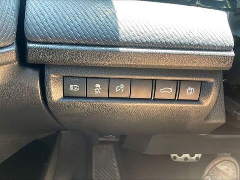 Used 2025 Toyota Camry SE FWD image 31
