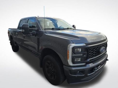 Used 2023 Ford F350 Lariat w/ Lariat Ultimate Package image 6