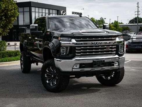 Used 2020 Chevrolet Silverado 2500 LTZ w/ LTZ Premium Package image 2