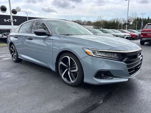 Used 2022 Honda Accord Sport image 5