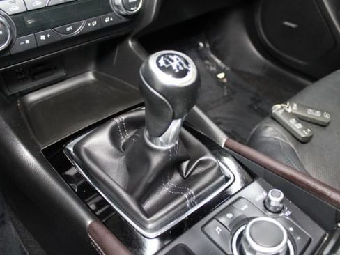 Used 2017 MAZDA MAZDA3 Grand Touring FWD image 15