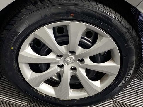 Used 2024 Toyota Corolla LE FWD image 27