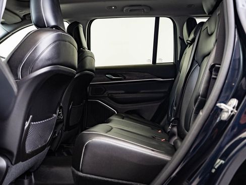 Used 2022 Jeep Grand Cherokee Limited 4xe image 34