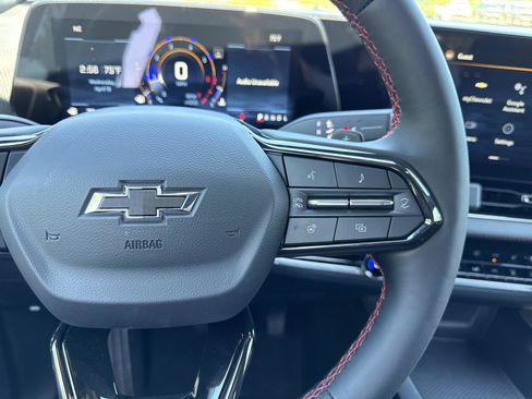 New 2026 Chevrolet Equinox RS w/ Convenience Package III FWD image 16