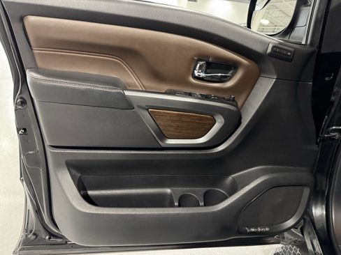 Used 2017 Nissan Titan Platinum Reserve image 23