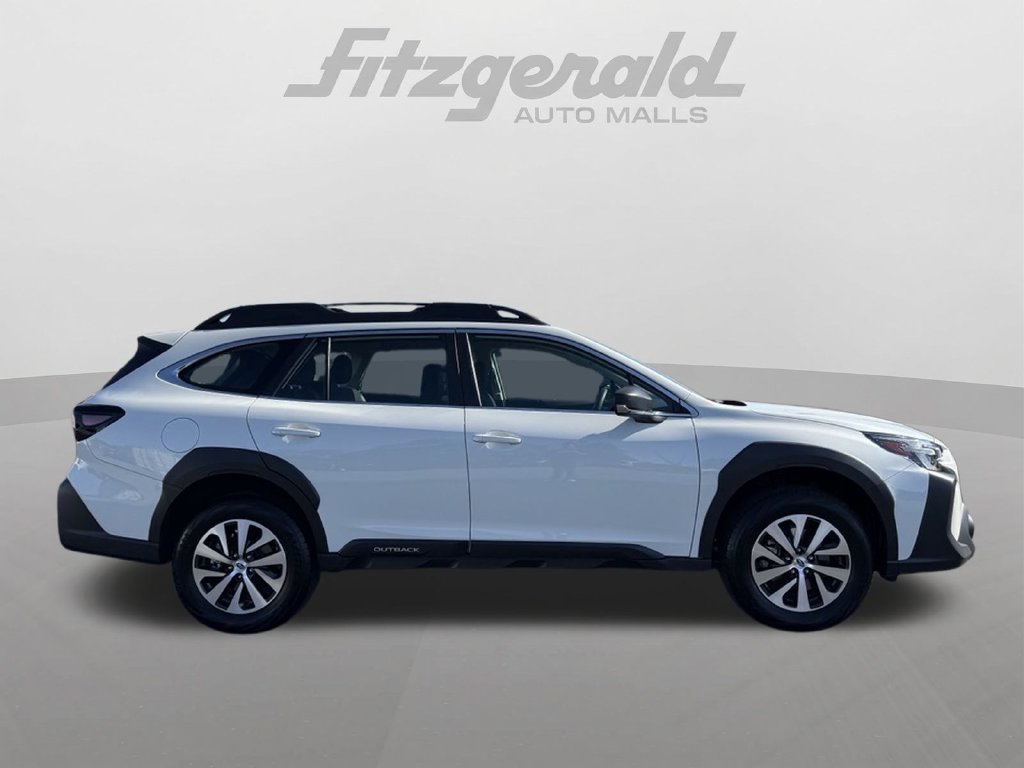 Used 2025 Subaru Outback AWD/4WD image 5