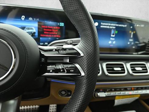 New 2026 Mercedes-Benz GLS 450 4MATIC image 17