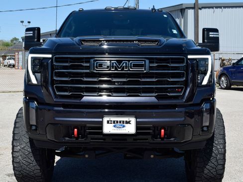 Used 2024 GMC Sierra 2500 AT4 w/ AT4 Premium Plus Package image 2