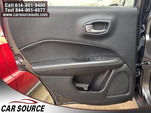 Used 2018 Jeep Compass Latitude w/ Popular Equipment Group image 24