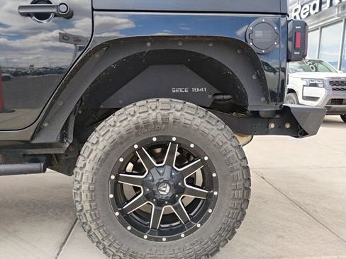 Used 2017 Jeep Wrangler Unlimited Sport w/ Quick Order Package 24S AWD/4WD image 9
