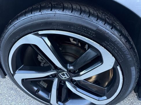 Used 2018 Honda Accord Sport image 12